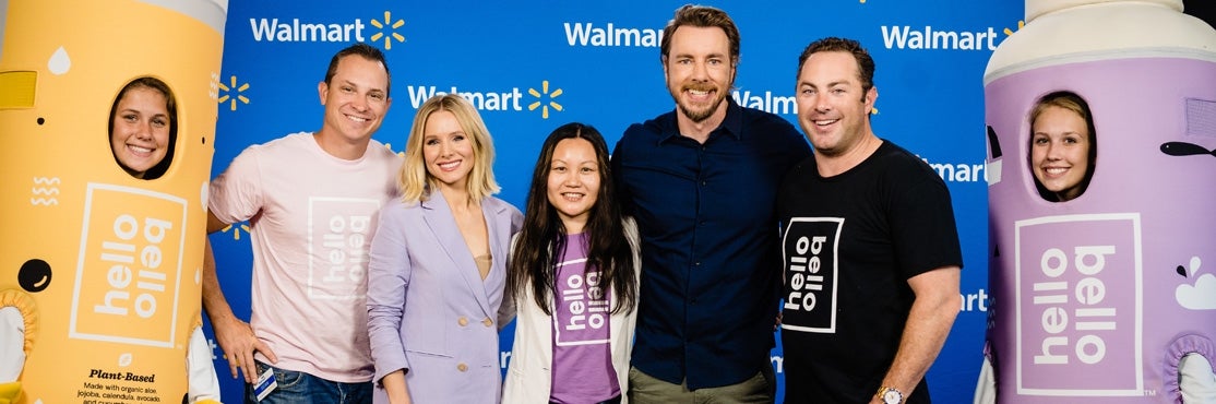 Jenn Pullen (’07) with the 5 founders of Hello Bello at a Walmart shareholder event